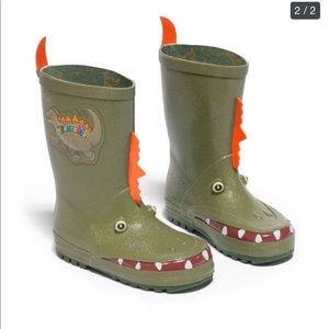 Kidorable dinosaur rain boots
